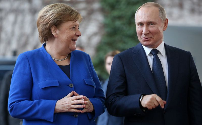 Меркель особисто місяцями блокувала поставку Україні зброї через НАТО