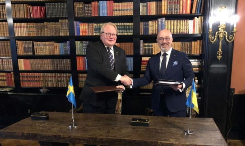 Україна та Швеція уклали оборонну угоду