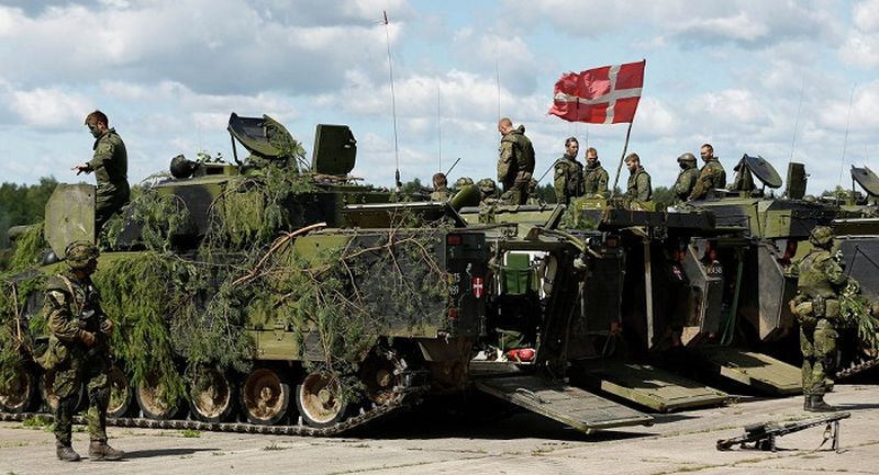 Данія готова надати Україні зброю та техніку