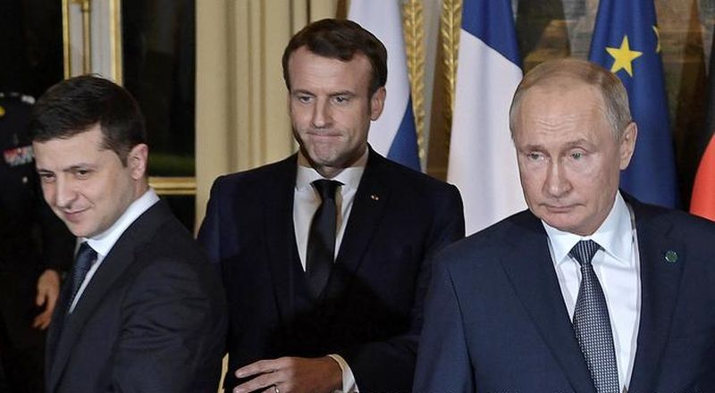Президент Франції обговорив ситуацію із Путіним та Зеленським