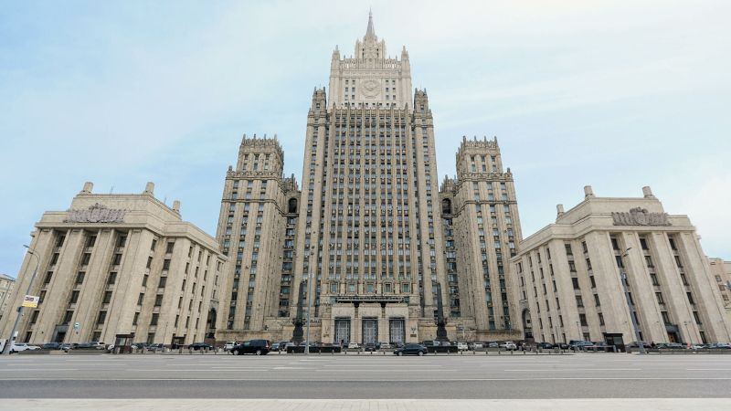 МЗС РФ радить частини персоналу дипмісії в Україні на якийсь час покинути країну