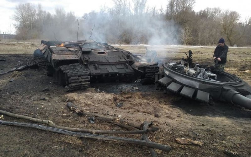 Російські окупаційні сили вступили у бій один з одним на Київщині