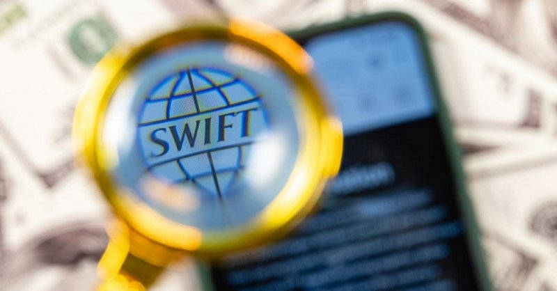 Три великі білоруські банки нарешті відключили від SWIFT