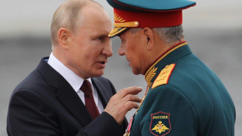 Розвідка США: Путін готується до тривалої війни