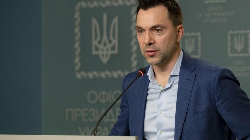 Арестович жорстко відповів тим, хто пропонує Україні віддати свої території (відео)