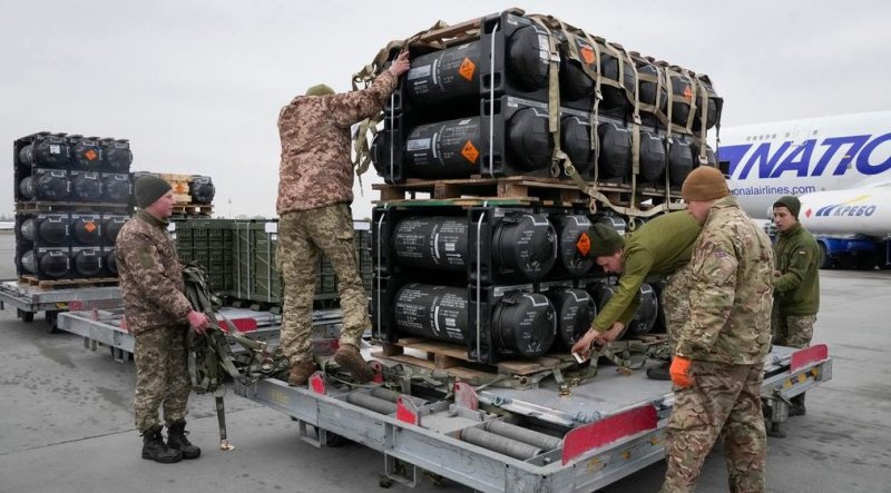 Скільки всього військової допомоги США передали Україні з початку війни