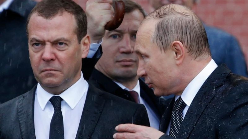 Медведєв образився через нафту