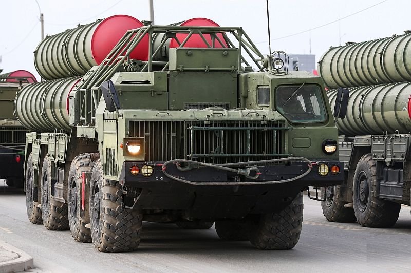 З Білорусі у бік України їде колона із ЗРК С-300