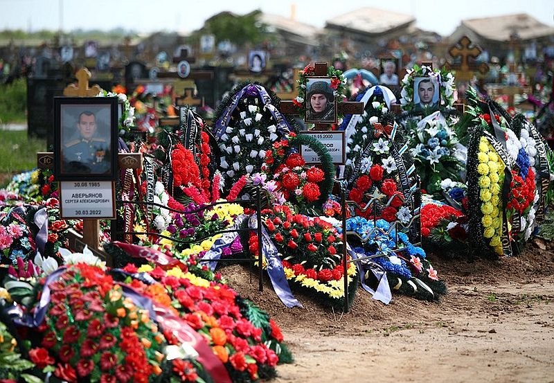 У Севастополі з'явилося ціле кладовище загиблих зрадників