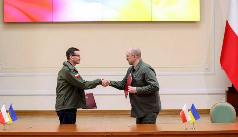Україна та Польща відкриють спільне військове підприємство