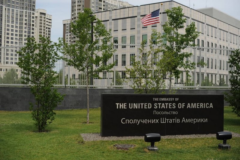 В Держдумі РФ закликали знищити посольство США у Києві