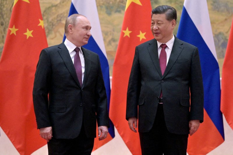 The Wall Street Journal: Китай продає Росії товари, необхідні їй для продовження війни