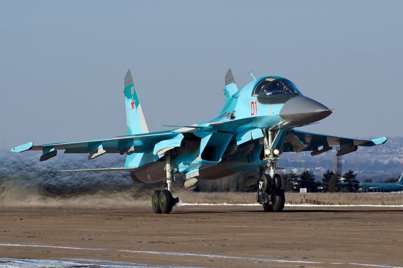 Росіяни на Донбасі збили власний літак Су-34 (відео)