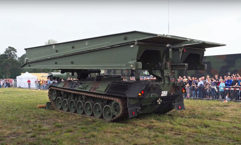 Німеччина передасть Україні танки Biber
