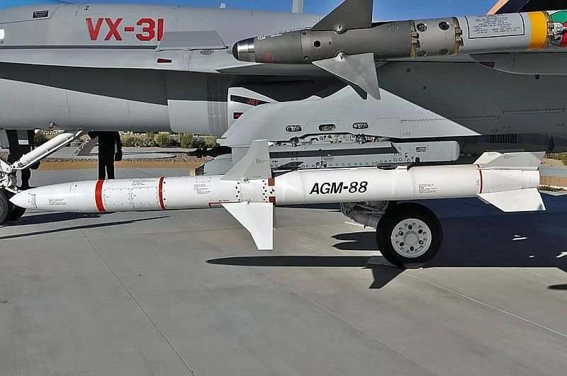 Американські ракети HARM демонструють справжні дива на фронті