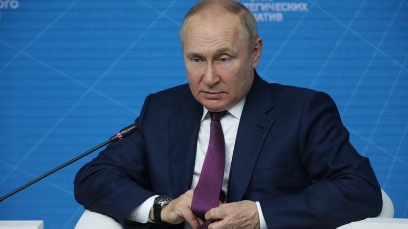 Путін уперше прокоментував витоки на газопроводах
