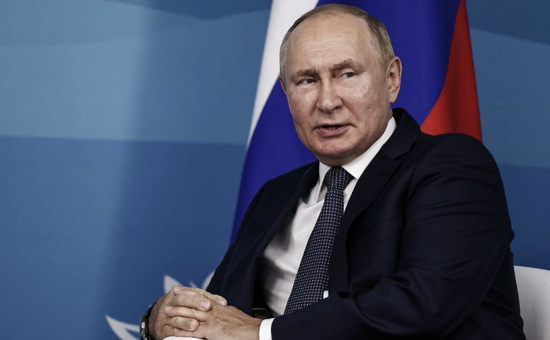 У РФ група депутатів звернулася до Держдуми з вимогою відсторонити Путіна через держзраду