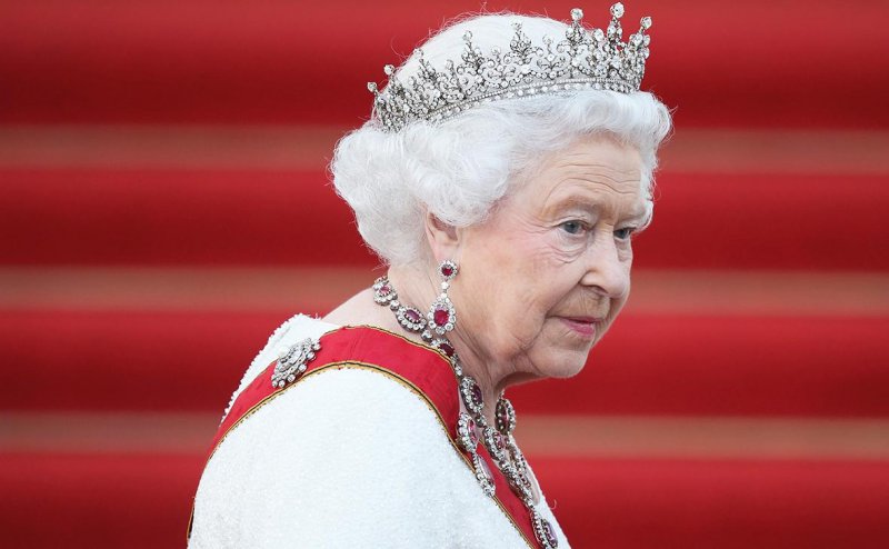 Померла Єлизавета II: хто став новим королем Великобританії