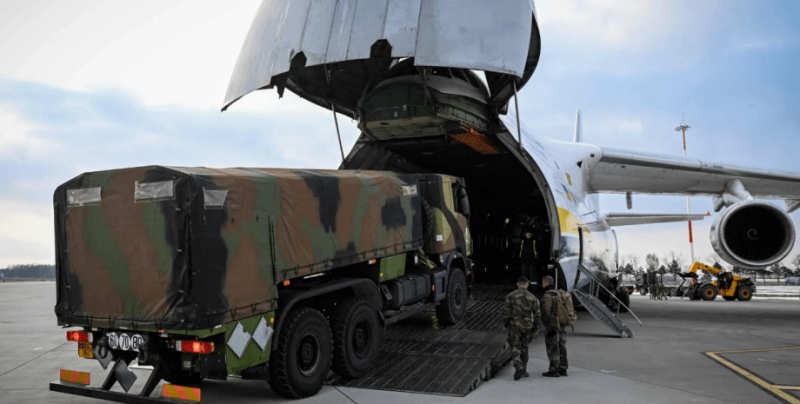 Нові пакети військової допомоги: Десять країн за десять днів