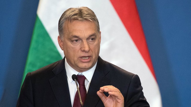 Орбан вчергове шантажує ЄС допомогою Україні