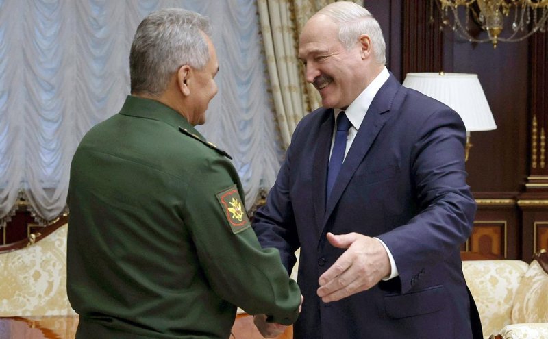 Як в офісі президента прокоментували зустріч Шойгу та Лукашенка