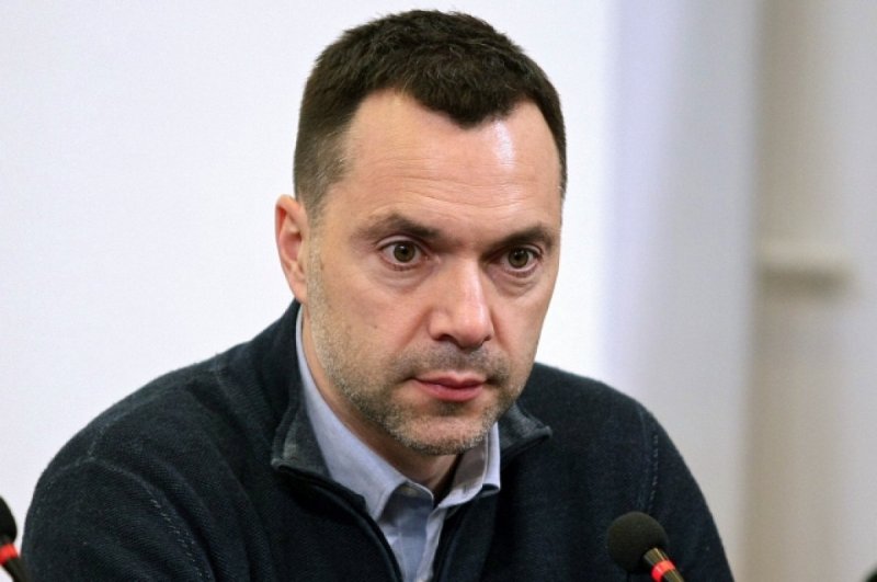 Філатов про Арестовича: Самозакохана худоба та помийний рот