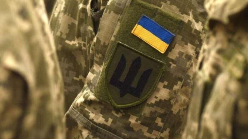 Хто в Україні не має права вручати повістки