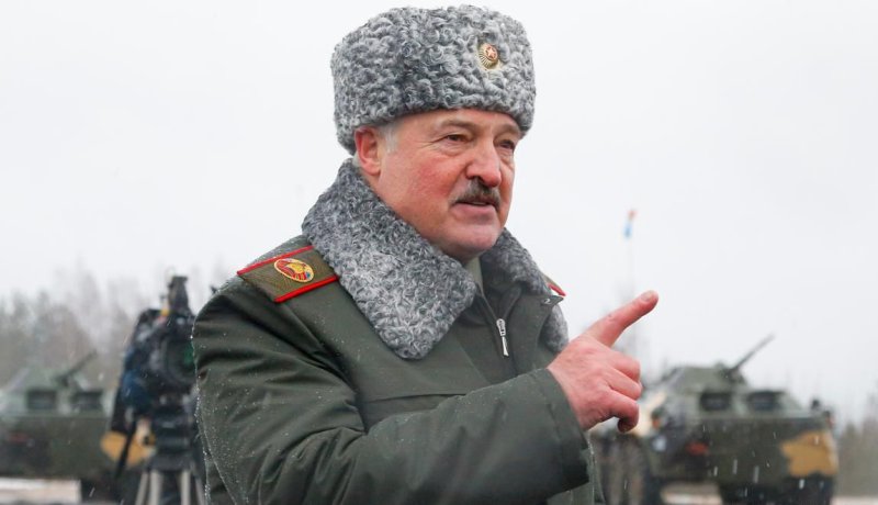 У Білорусі наказали готувати техніку до бойового застосування