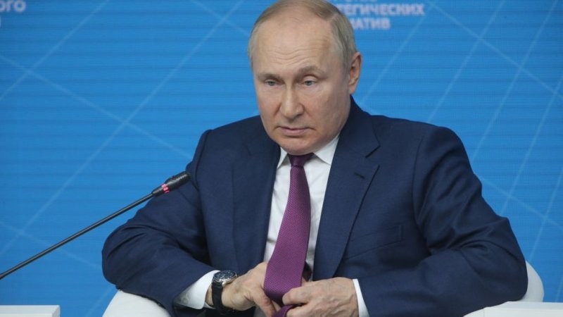 Західні аналітики пояснили, навіщо Путін лякає росіян розпадом РФ
