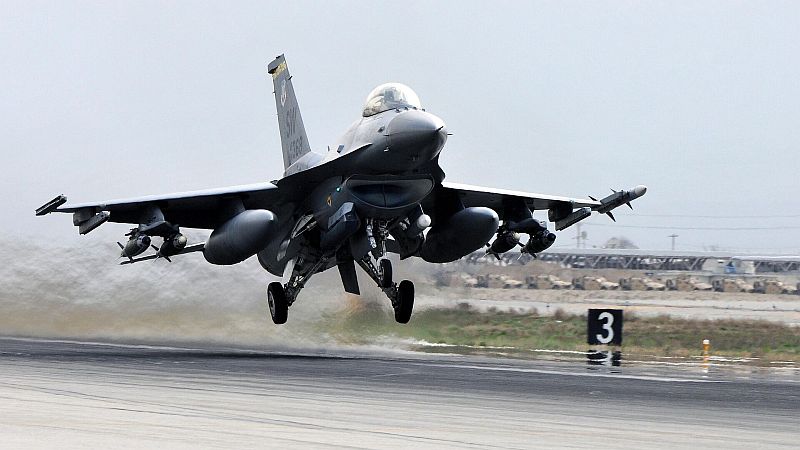 Чи зможуть ЗСУ використовувати F-16 для визволення Криму