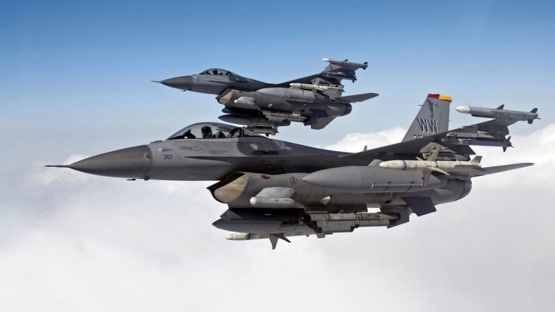 Пілот ЗСУ розповів про тренування на F-16