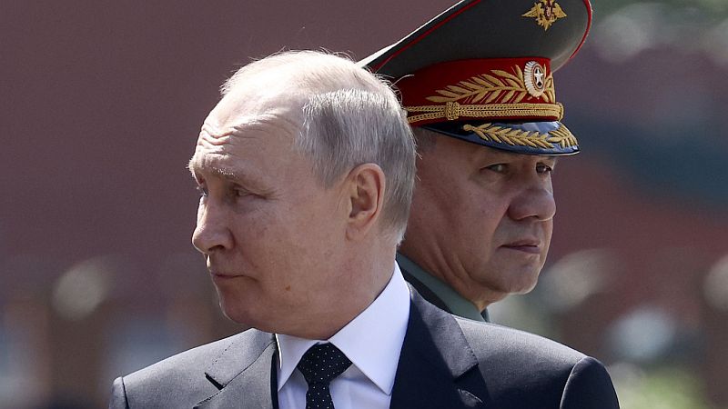 Поки ЗСУ демілітарізують армію РФ та звільняють території, Путін вигадує собі нові "свята"