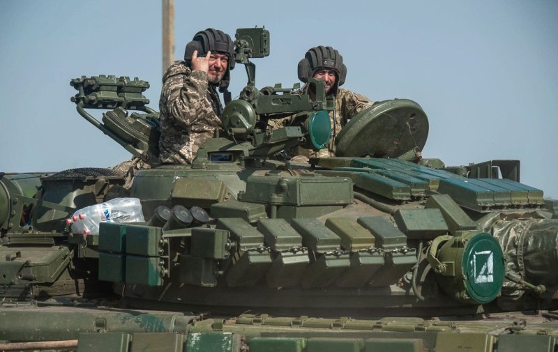 Українська бронетехніка зламала "зуби дракона" росіян