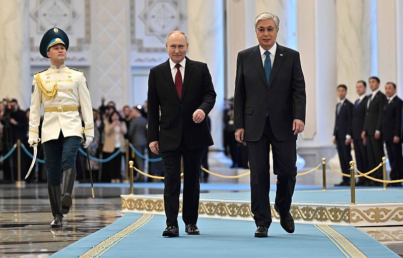 Навіщо Путін поїхав до Казахстану