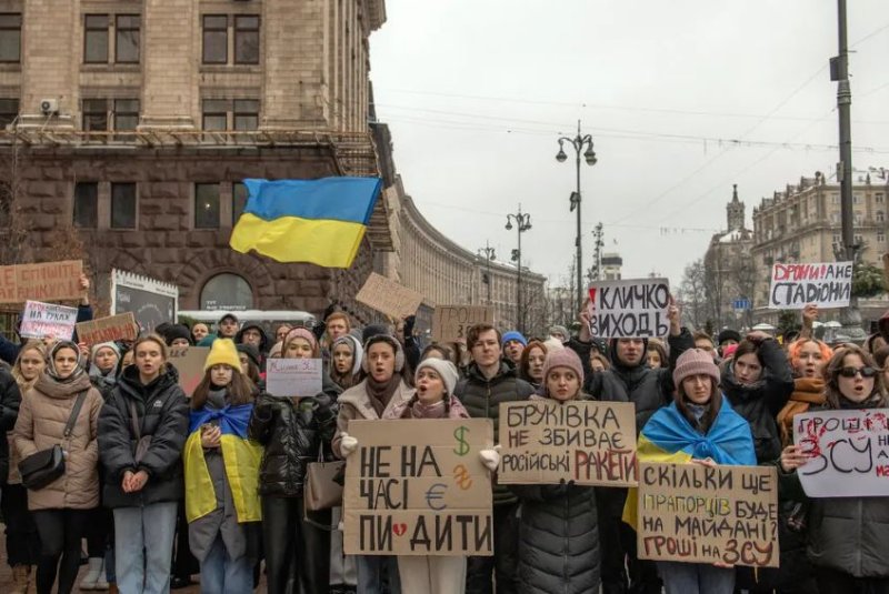 Що пишуть західні ЗМІ про протести українців