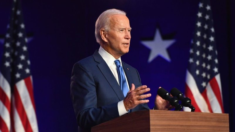 Президент США публічно назвав Путіна бандитом