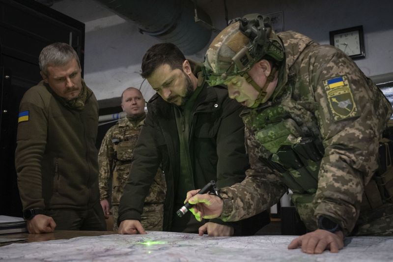 Заяви Зеленського після розмови з Сирським