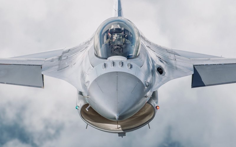 Якою буде стратегія застосування F-16 в Україні