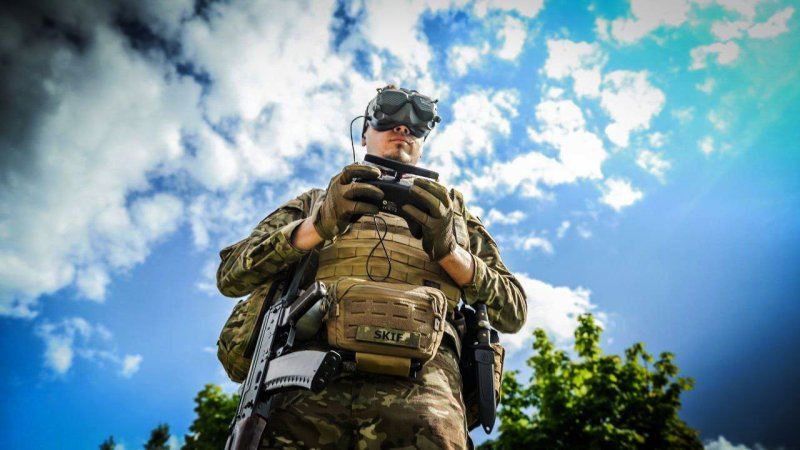 Далекобійні дрони України застосовують нову бойову частину