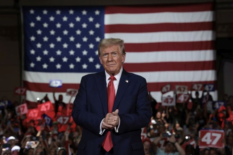 WP оприлюднили деталі першої розмови Трампа з Путіним