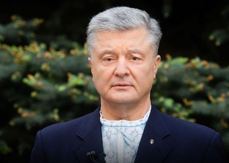 Порошенко розповів, як треба працювати із командою Трампа