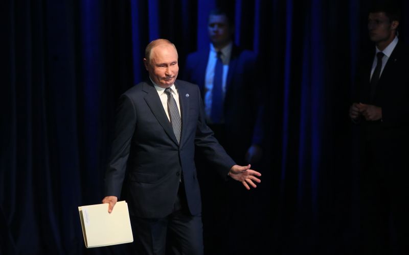 Страшний сон Путіна стає реальністю