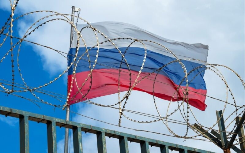 Reuters: РФ готова віддати заморожені активи на відбудову України