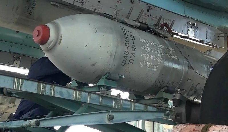 ЗСУ розбирають завали інтернату в Суджі після удару росіян КАБом (мапа)