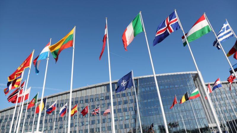 Як НАТО змінює правила гри та закріплює курс України