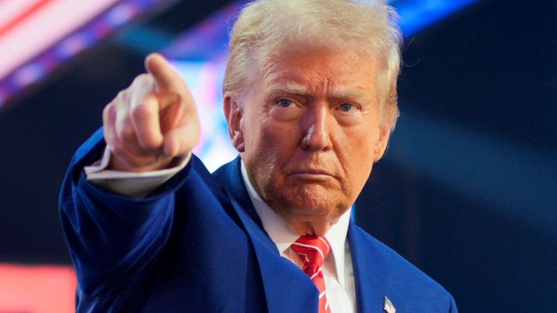 Bloomberg розкрив новий план Трампа: Україну відсунули на другий план