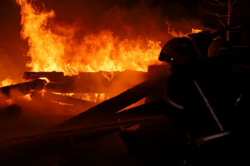 Таємнича атака на Волгоград: "Добрі дрони" знищили електропідстанцію, спричинивши хаос