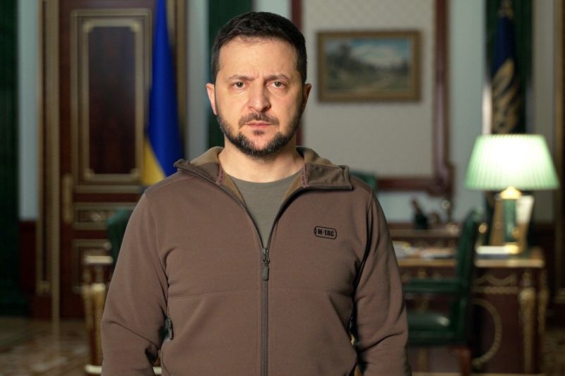 Під загрозою два міста: Зеленський сказав, що буде, якщо ЗСУ підуть з Донбассу