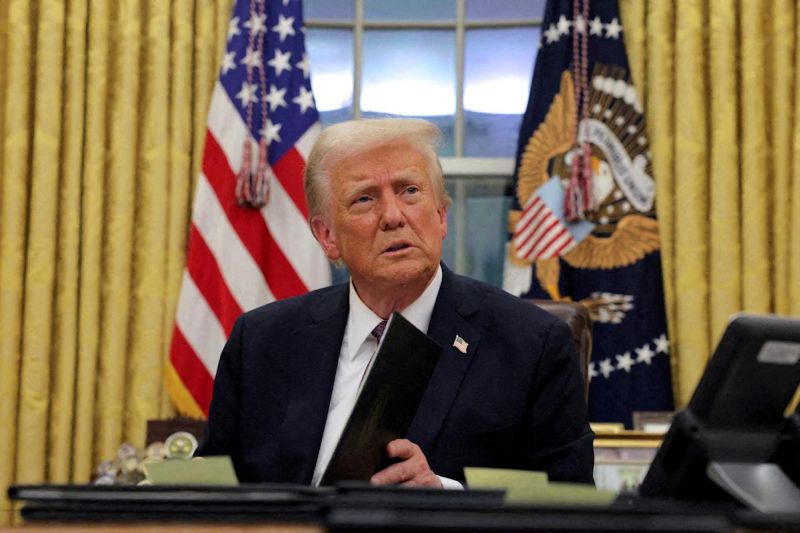 Трамп заявив, що "дуже скоро" проведе переговори з путіним