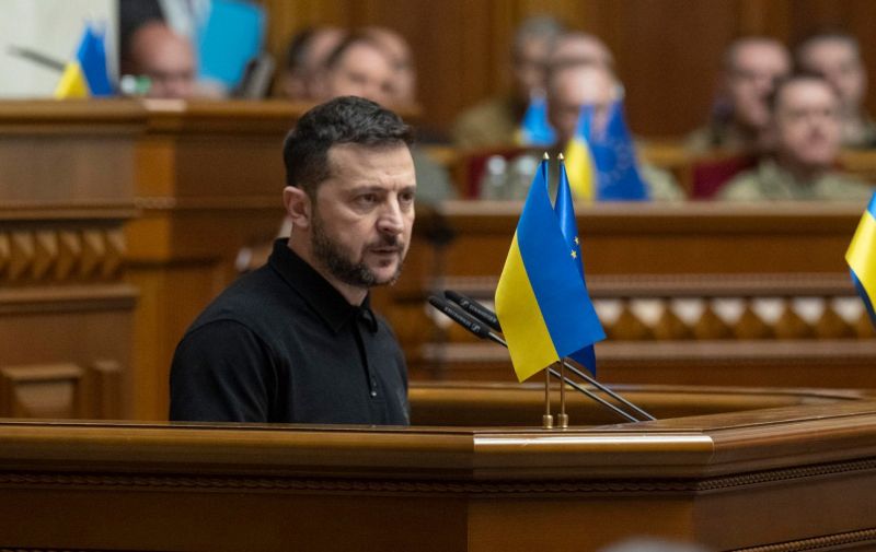 Зеленський готується до відвертої розмови із нардепами: яке доручення дав Єрмаку
